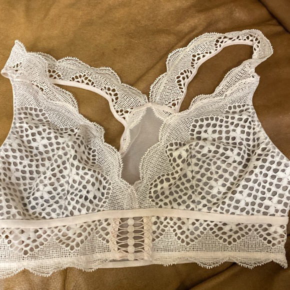 Victoria Secrets bralettes /2 for 1 - Picture 2 of 8